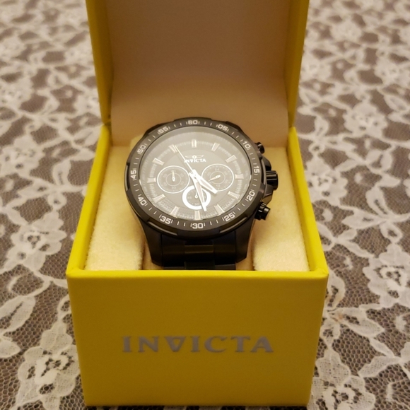 Invicta Men's Speedway Quartz Watch (Model: 22785) - Picture 4 of 8